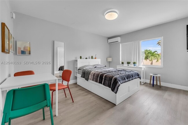 Building Photo - 6647 SW 59th St Unit 208