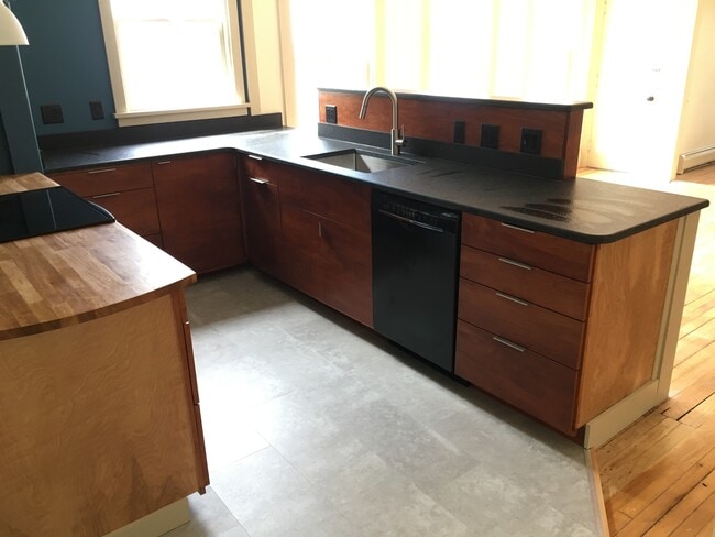 Photo - 33 St Paul St