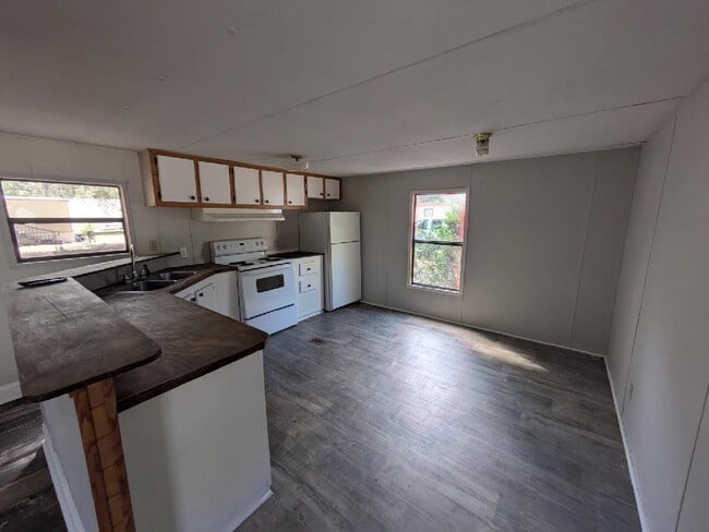 Building Photo - 147 Cherrie Murrell St