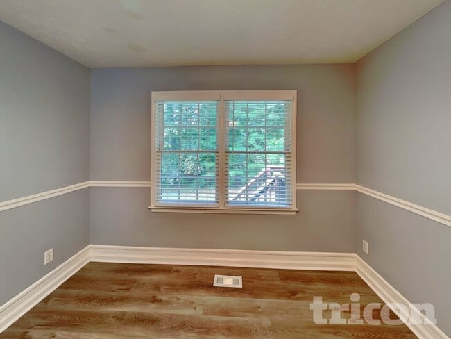 Photo - 411 Stewart Dr