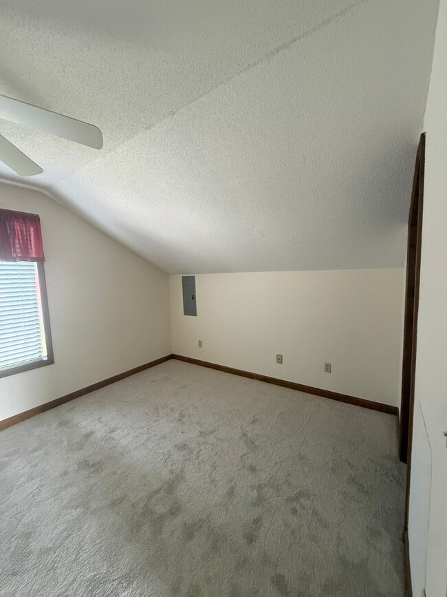 Photo - 839B Sanford Rd