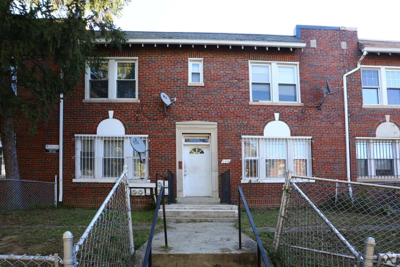 Photo - 260 16th St SE