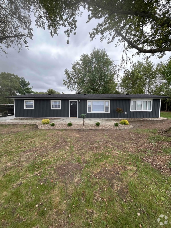 Building Photo - 4475 W 700 N Rental