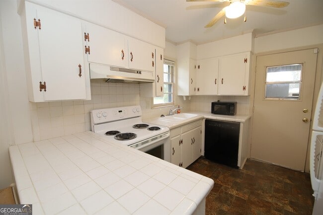 Photo - 121 Alton Dr