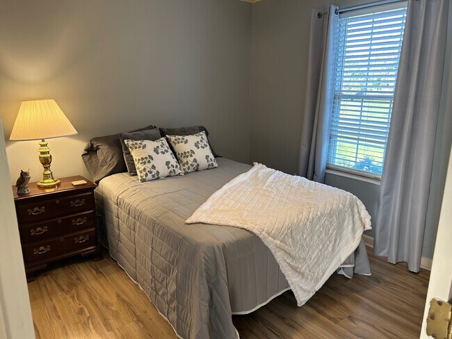 Photo - 807 Elk Mills Rd