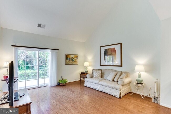 Photo - 44386 Adare Manor Square