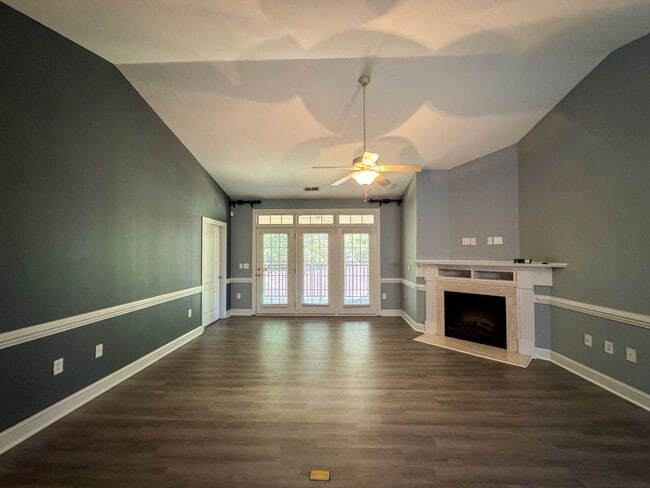 Photo - Beautiful 3 Bed 2 Bath Condo with Communit...