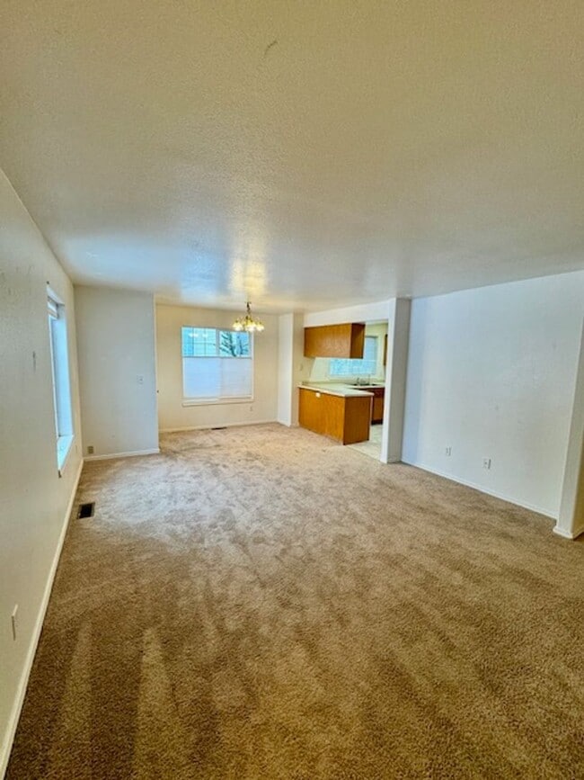 Photo - 3 Bedroom 1.5 Centrally Located Condo