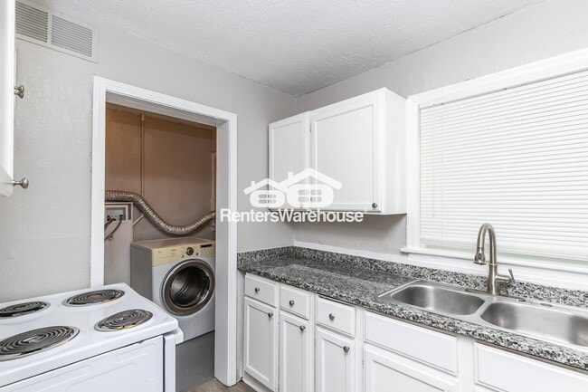 Photo - 1836 E 77th St