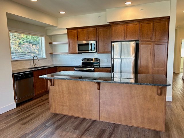 700 N State St Unit 205