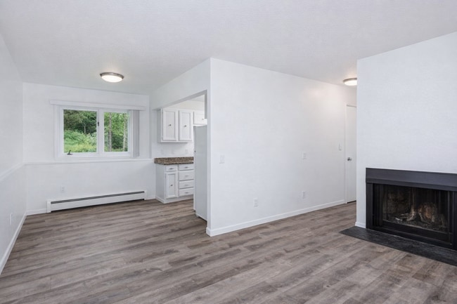 Building Photo - 2021 Farmer Pl Unit 3