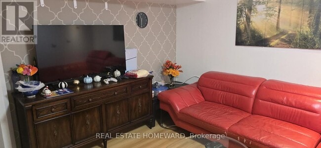 Photo - 30 Marchington Cir