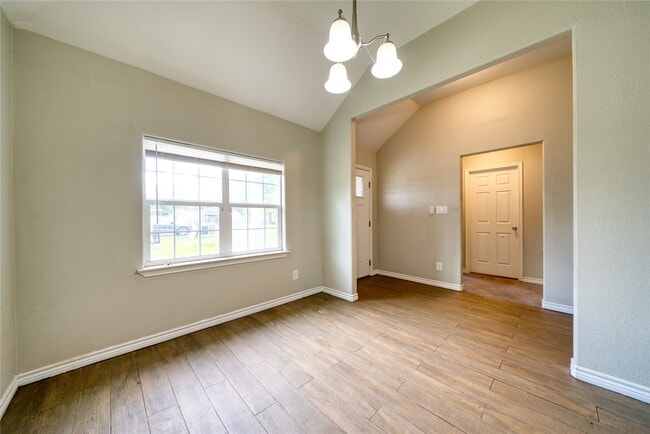 Photo - 319 Dreamland Ave