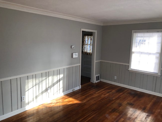 Photo - 3700 Washington Ave SE