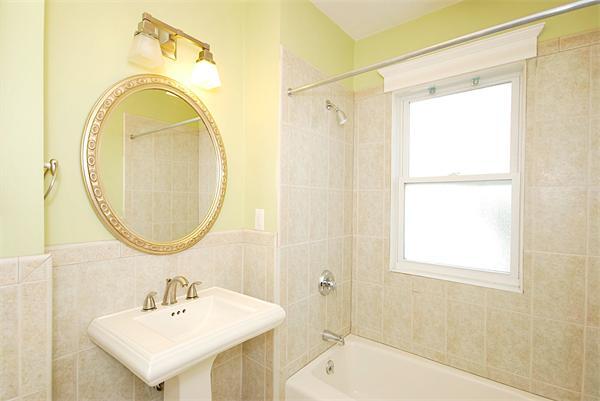 Photo - 111 Fayerweather St