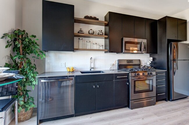 Photo - 921 W Belmont Ave Unidad 605