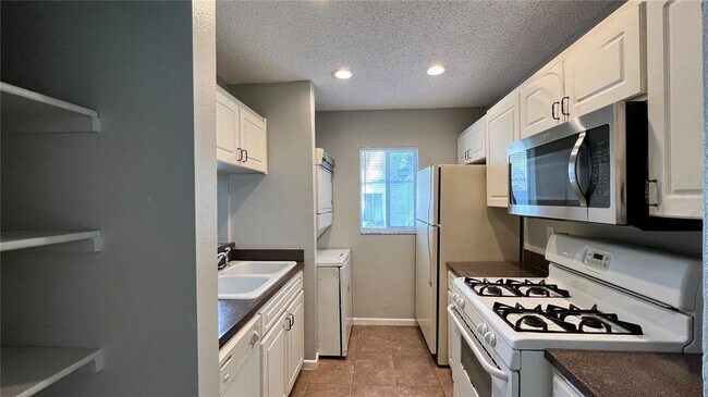 Photo - 632 Pavare Ct Unit 632