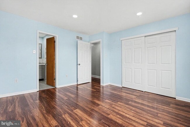 Photo - 261 Florence Dr