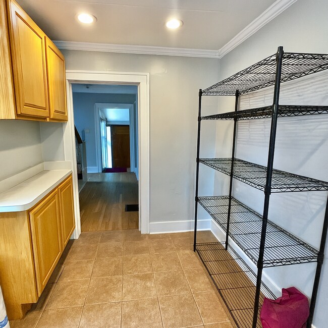 Photo - 920 Dewey Ave Unit 01