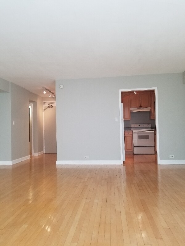 Photo - 3600 N Lake Shore Dr Unit 309
