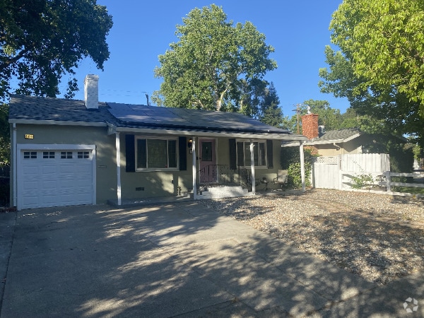 Building Photo - 106 Alameda Blvd Rental