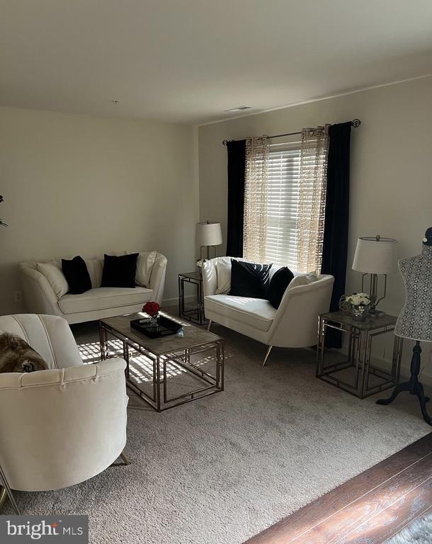 Photo - 7310 Wood Pond Cir