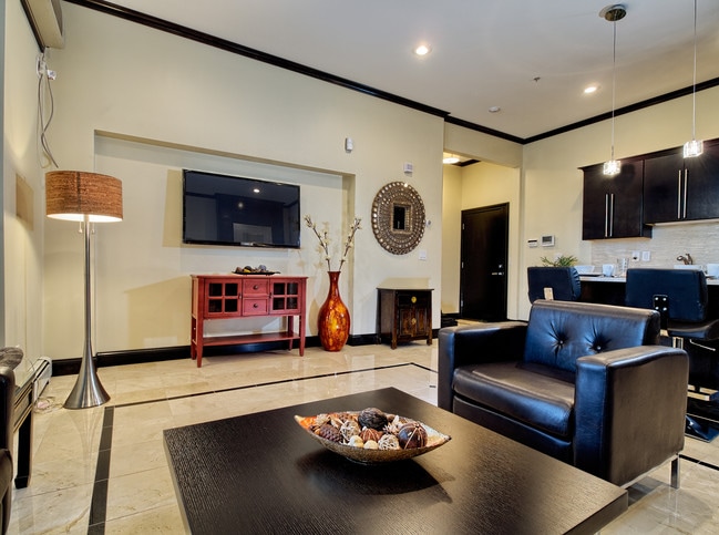 Photo - 108 - 110 Waterman Street