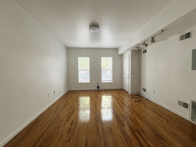 Photo - 159 Sussex St Unit 1