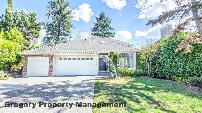 Building Photo - Light and Bright Home in the Desirable Upland View Neighborhood