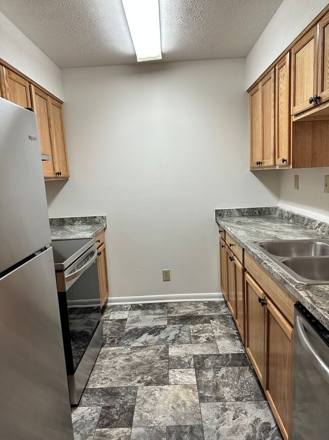 Photo - 2 bedroom townhouse in The Midlands! Avail...