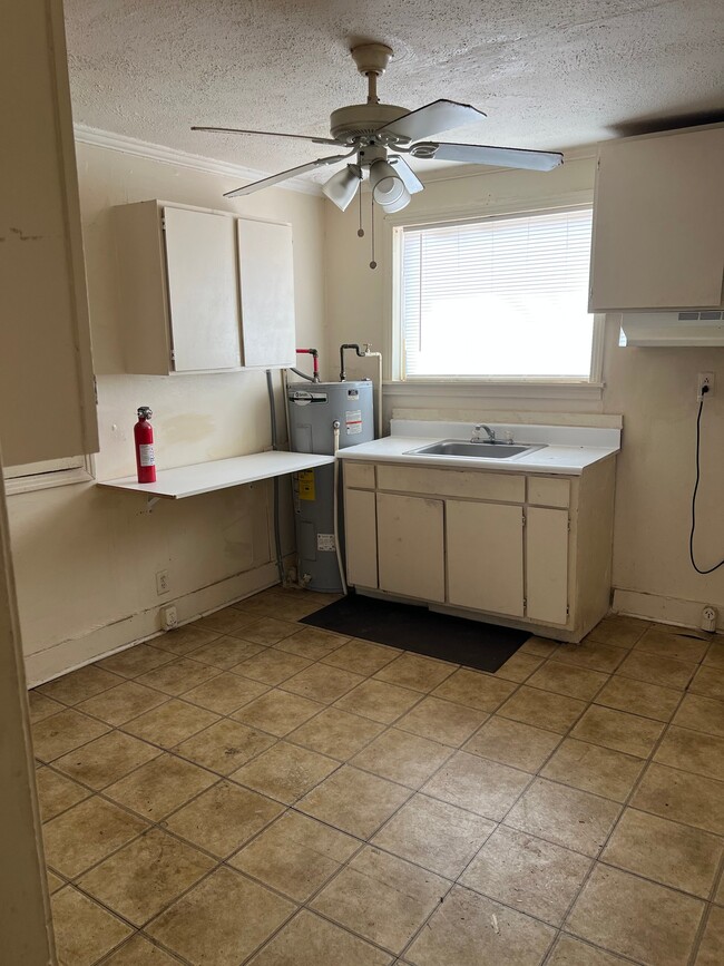 Photo - 1835 Bethlea Ave