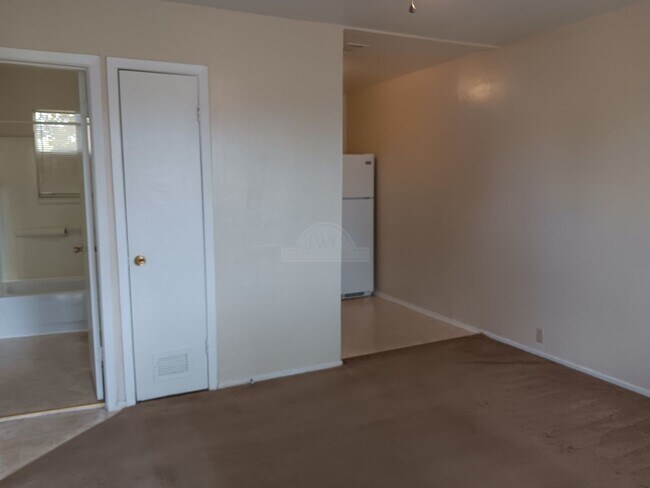 Photo - 1406 Bundrant Dr
