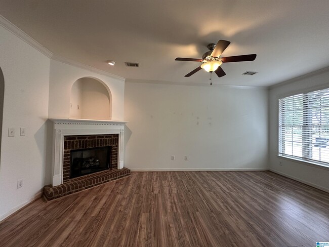 Photo - 1033 Ashwood Dr