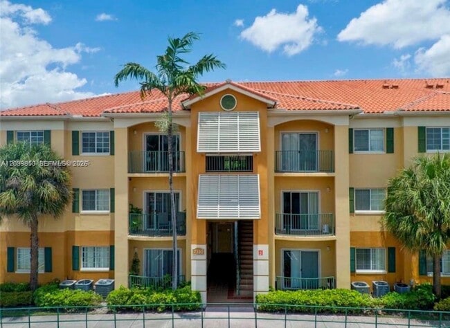 Building Photo - 7350 NW 114th Ave Unit 103