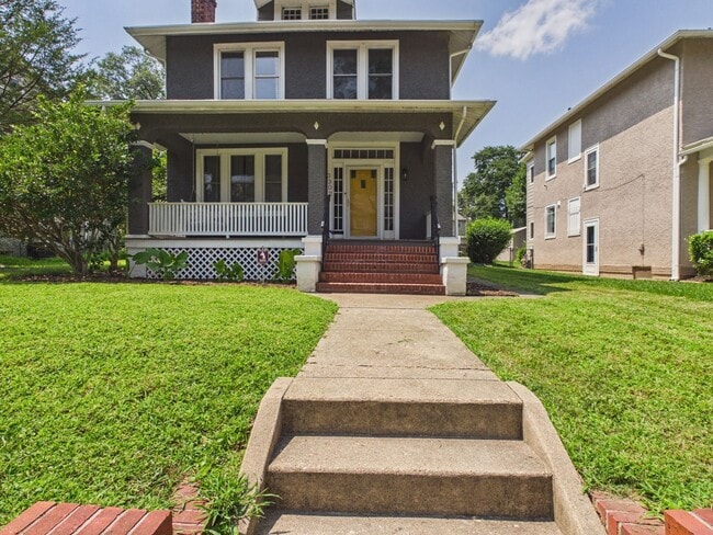 Building Photo - 3302 Garland Ave