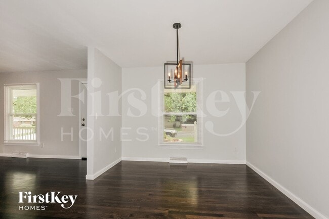 Photo - 305 Elmhurst Dr