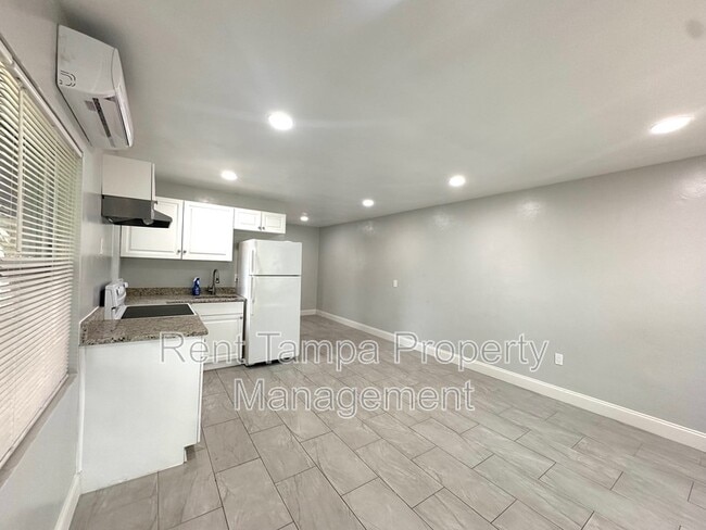 Photo - 612-612 17th Ave S