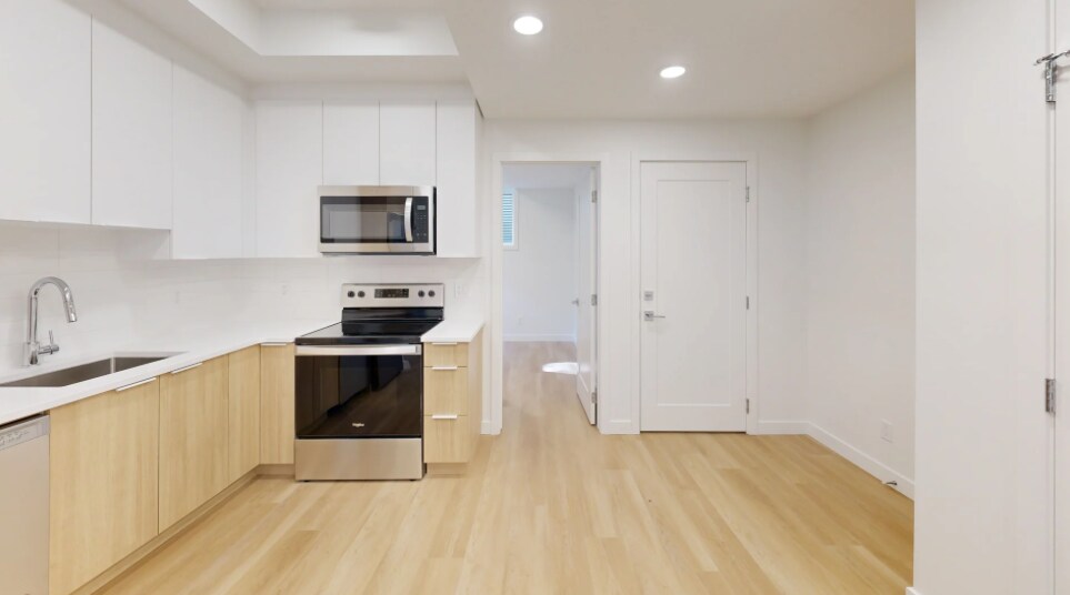 Photo - 11710-11125 125 St NW Unit BSMT 2