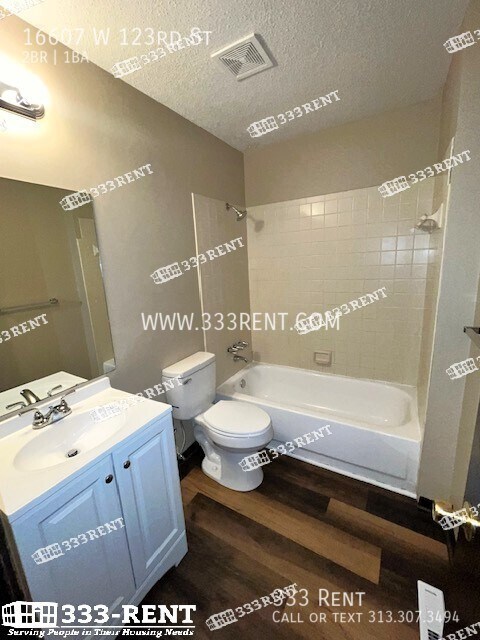 Photo - 16607 W 123rd St