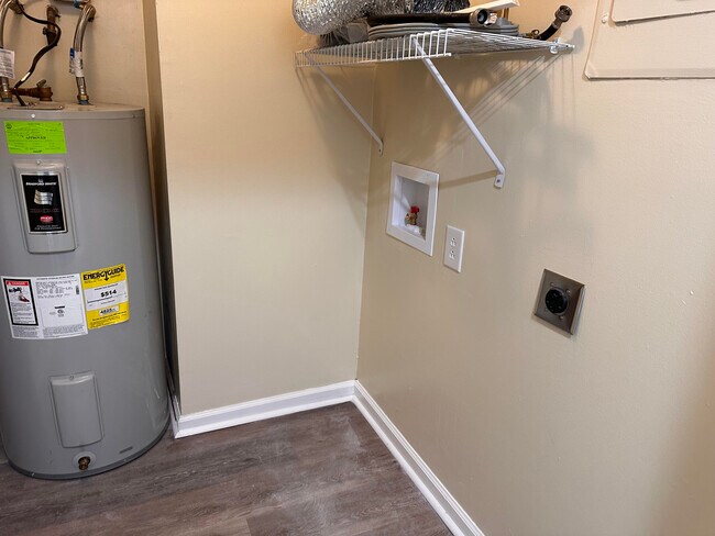 Photo - 741 Ridgeview Dr