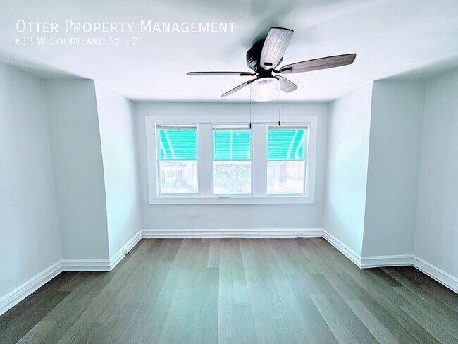 Photo - 613 W Courtland St Unit 2