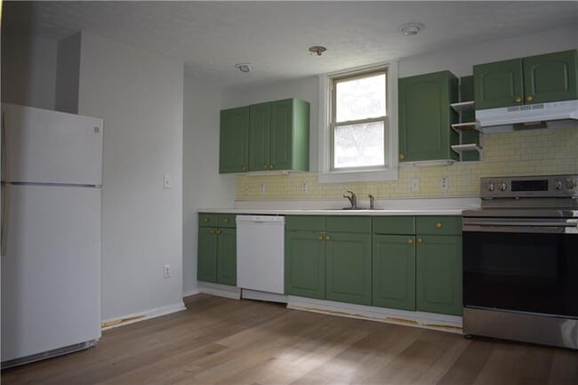 Photo - 111 Dewey St