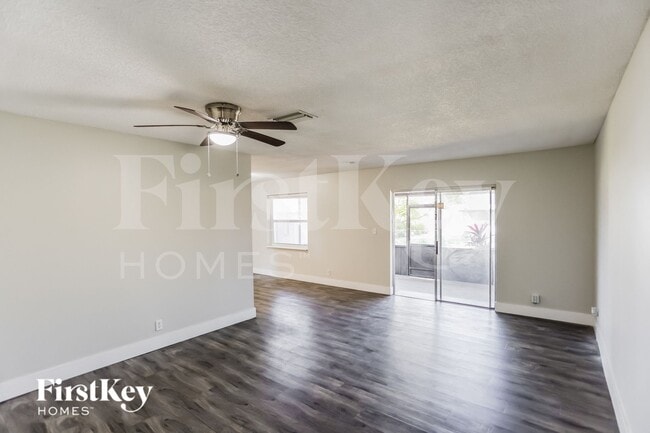 Photo - 7801 SW 6th Ct