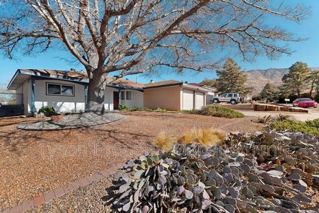 Photo - 12241 Woodland Ave NE