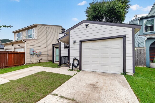 10244 Bridgeland Ln