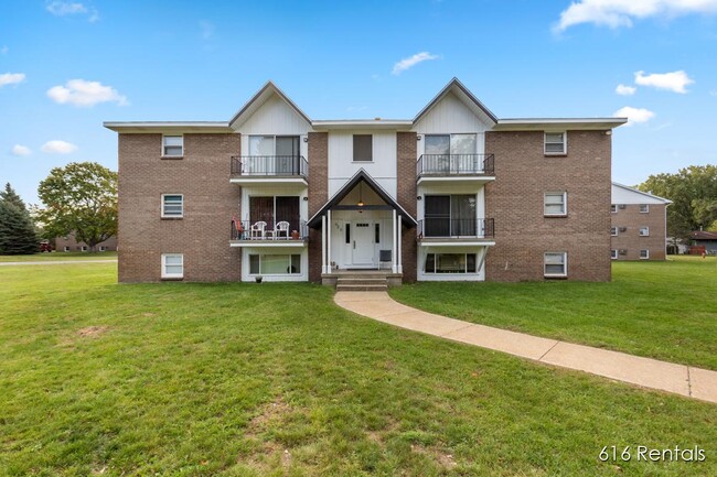 Photo - 630 56th St SE