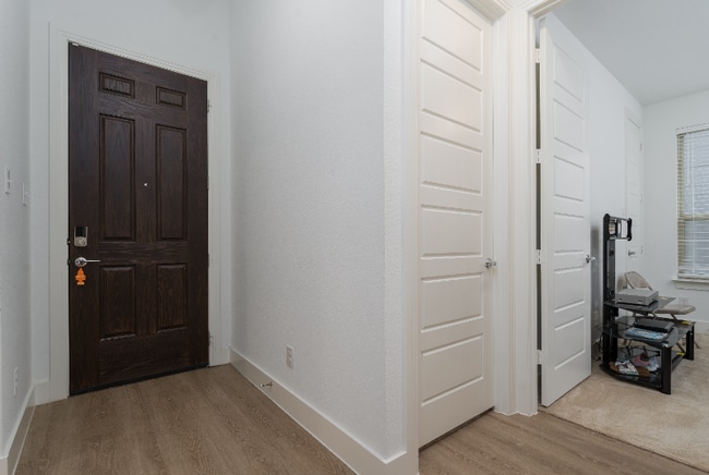 Photo - 2521 Elm Pl