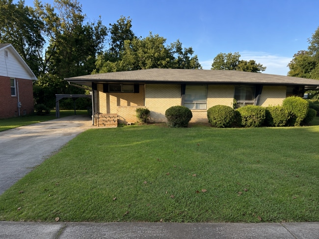 Building Photo - 3343 Gleason Dr Unit 3343