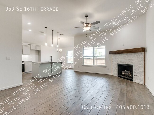 Photo - 959 SE 16th Terrace