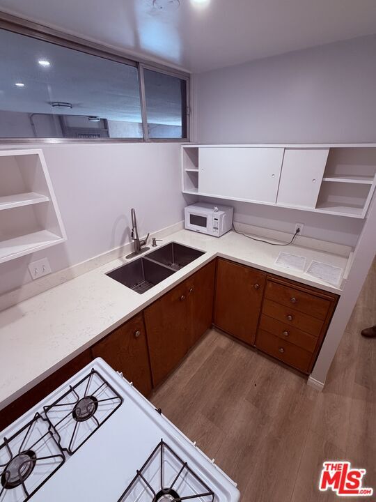 2000 Ivar Ave Unit 2